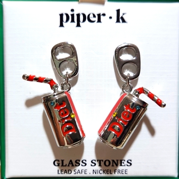 🔹️ Piper K 🔹️Glass Stones Diet Soda Can Earrings NWT ✨️🤍 - Picture 2 of 3